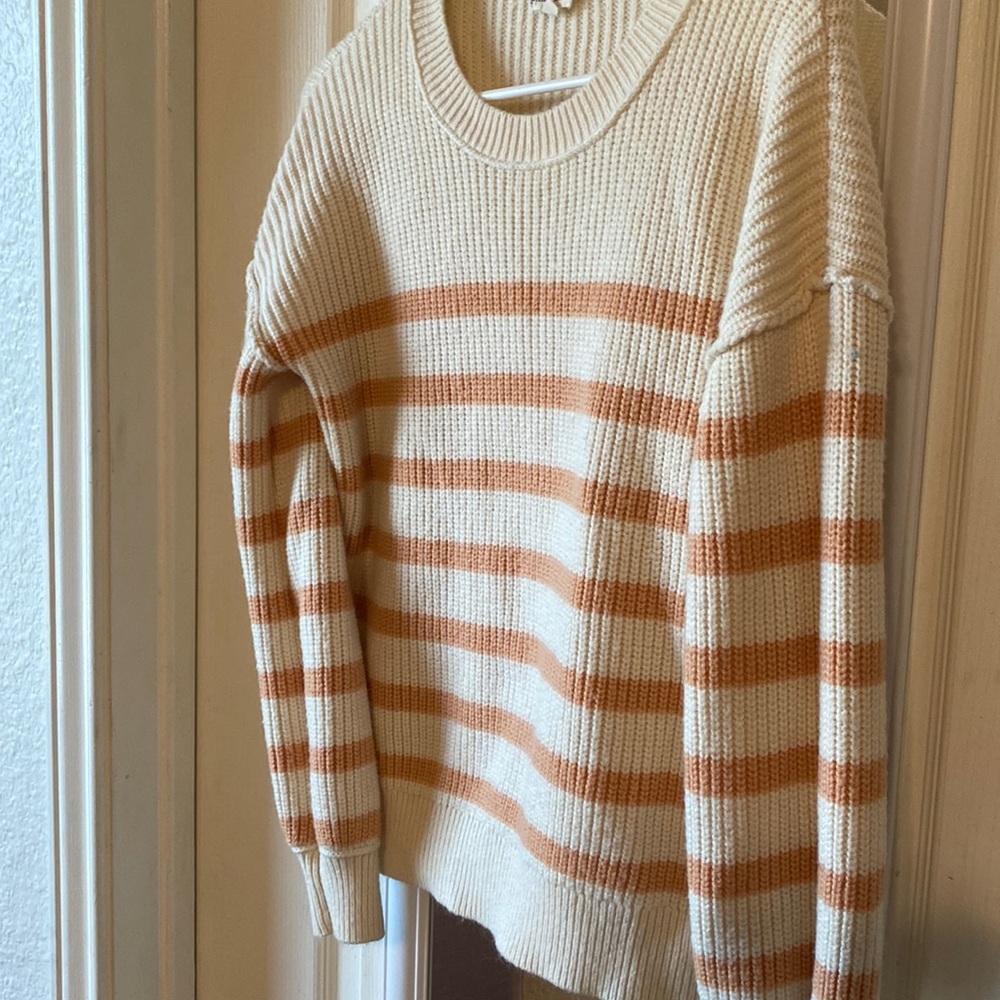 Hem & Thread Sweater- size Small- only worn once!